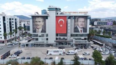 AK Parti İzmir’de dikkat çeken istifa!