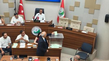 Balçova’da seçim ilk turda sonuçlandı… Selahattin Yıldız Başkan Vekili oldu!