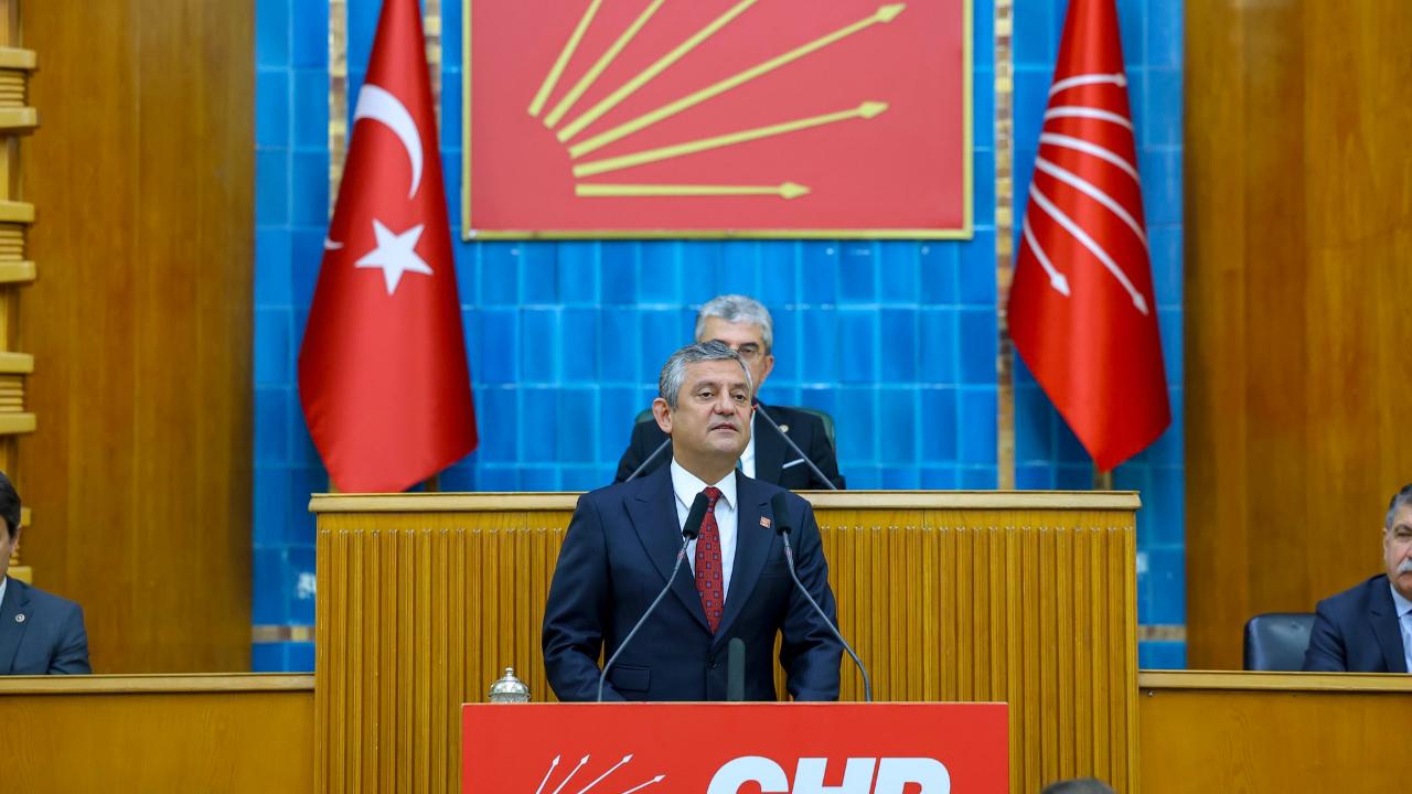 Özgür Özel’den Kemal Kılıçdaroğlu’na kurultay çağrısı: "Kaybeden CHP'yi Salsın"