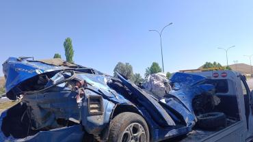 Trafik kazasında anne ve baba öldü, 8 aylık bebek ağır yaralandı